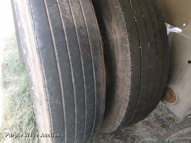 image for item EU2531 2014 Vantage Trailers pneumatic dry bulk trailer