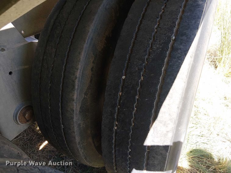 image for item EU2531 2014 Vantage Trailers pneumatic dry bulk trailer