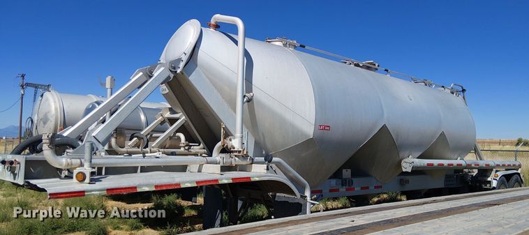 image for item EU2552 2013 LBT Inc HABHA2 pneumatic dry bulk trailer