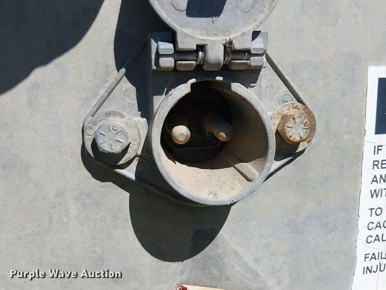 image for item EU2552 2013 LBT Inc HABHA2 pneumatic dry bulk trailer