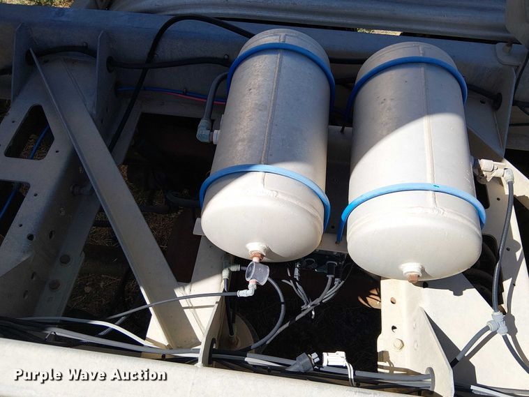 image for item EU2552 2013 LBT Inc HABHA2 pneumatic dry bulk trailer