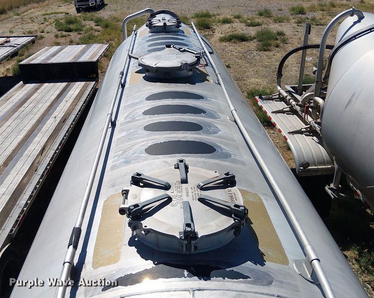 image for item EU2552 2013 LBT Inc HABHA2 pneumatic dry bulk trailer