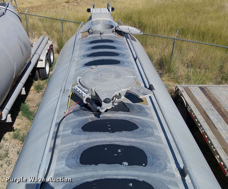 image for item EU2552 2013 LBT Inc HABHA2 pneumatic dry bulk trailer