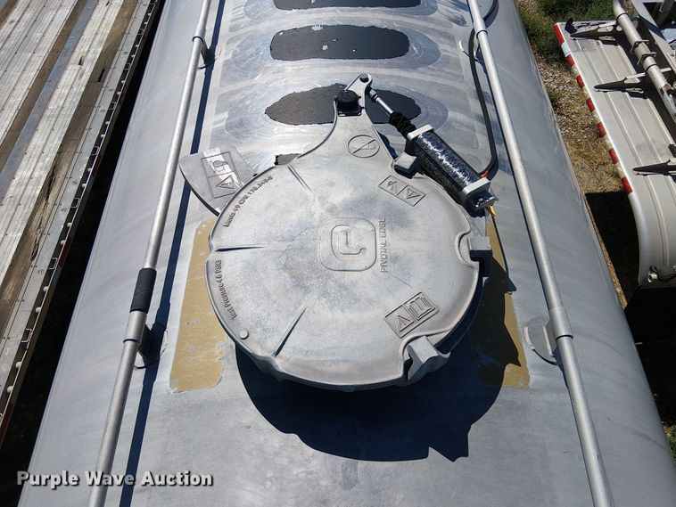 image for item EU2552 2013 LBT Inc HABHA2 pneumatic dry bulk trailer