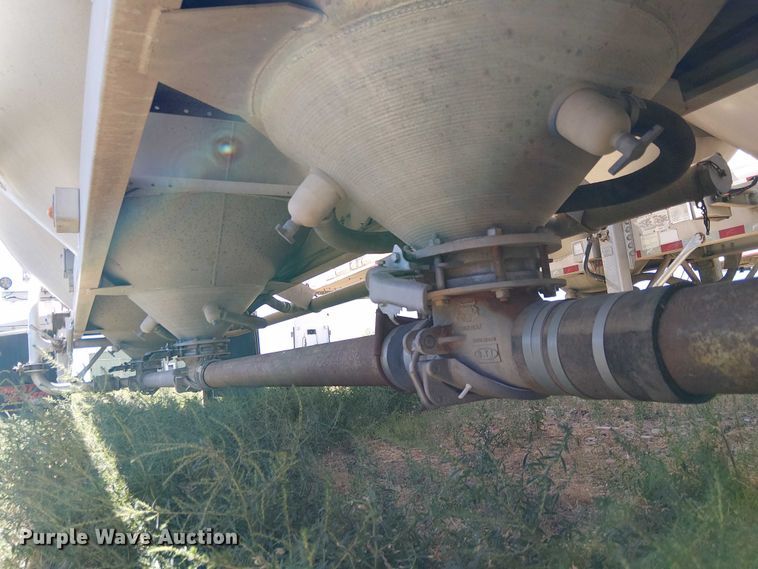 image for item EU2552 2013 LBT Inc HABHA2 pneumatic dry bulk trailer