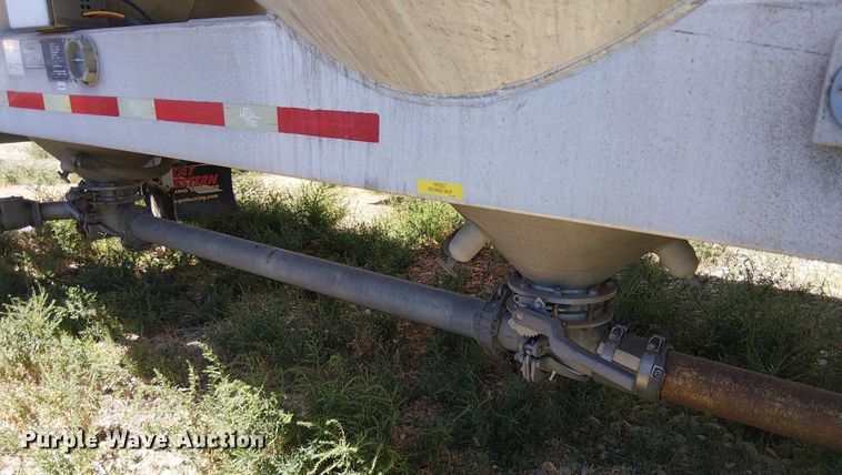 image for item EU2552 2013 LBT Inc HABHA2 pneumatic dry bulk trailer