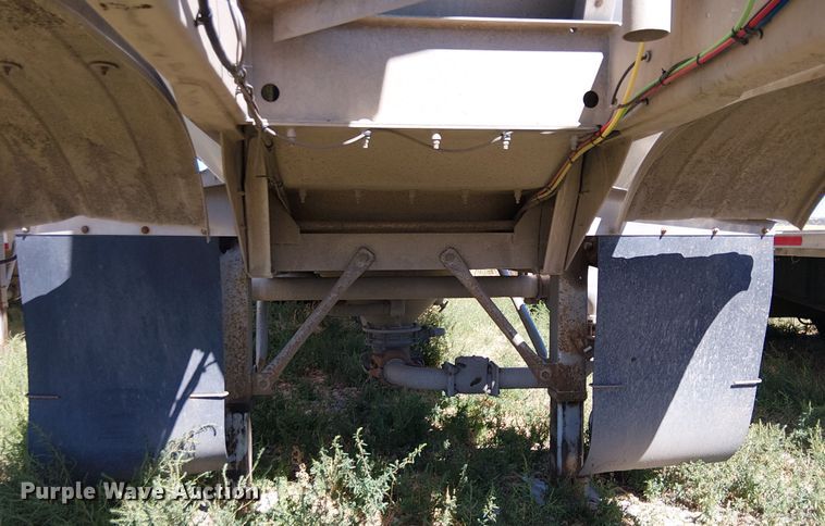 image for item EU2552 2013 LBT Inc HABHA2 pneumatic dry bulk trailer