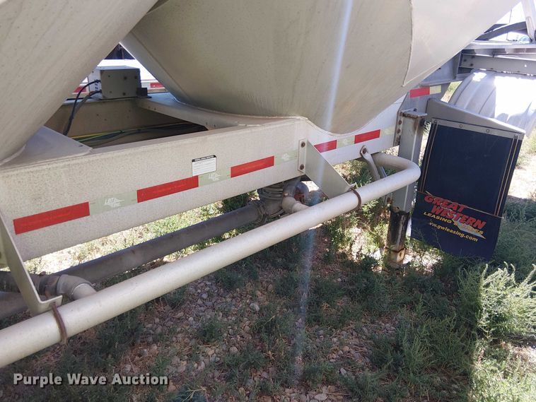 image for item EU2552 2013 LBT Inc HABHA2 pneumatic dry bulk trailer