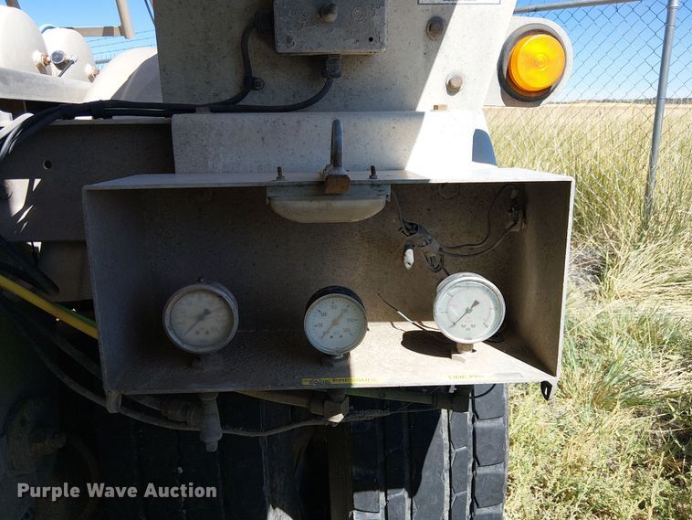 image for item EU2552 2013 LBT Inc HABHA2 pneumatic dry bulk trailer