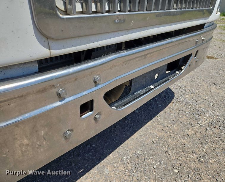 image for item EU3542 2007 International 9400i semi truck