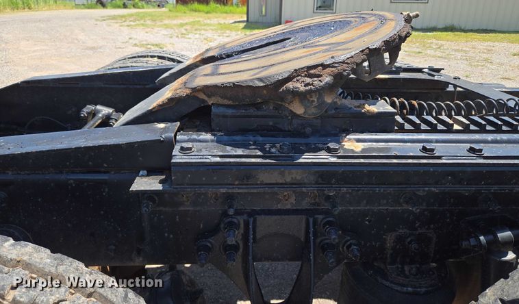 image for item EU3542 2007 International 9400i semi truck