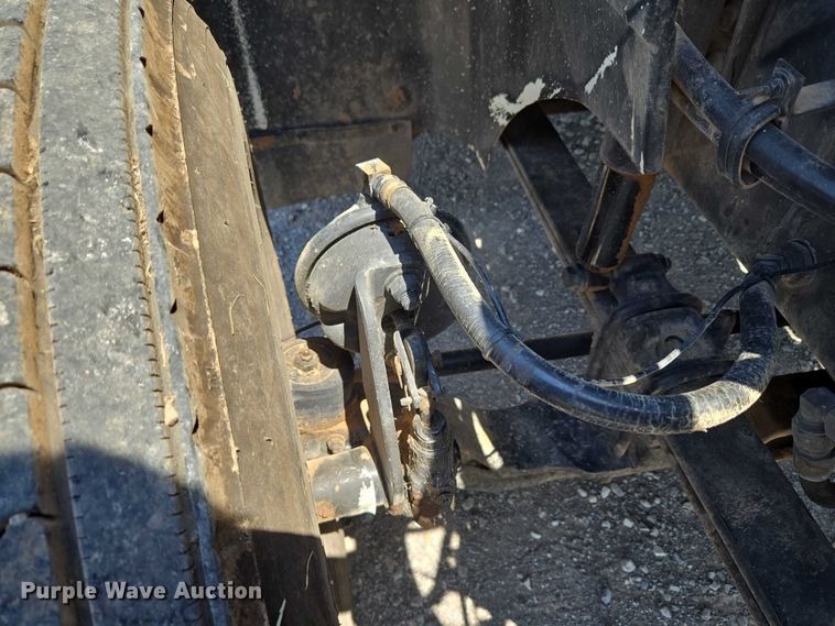 image for item EU3542 2007 International 9400i semi truck