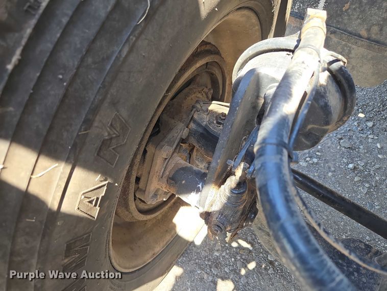 image for item EU3542 2007 International 9400i semi truck