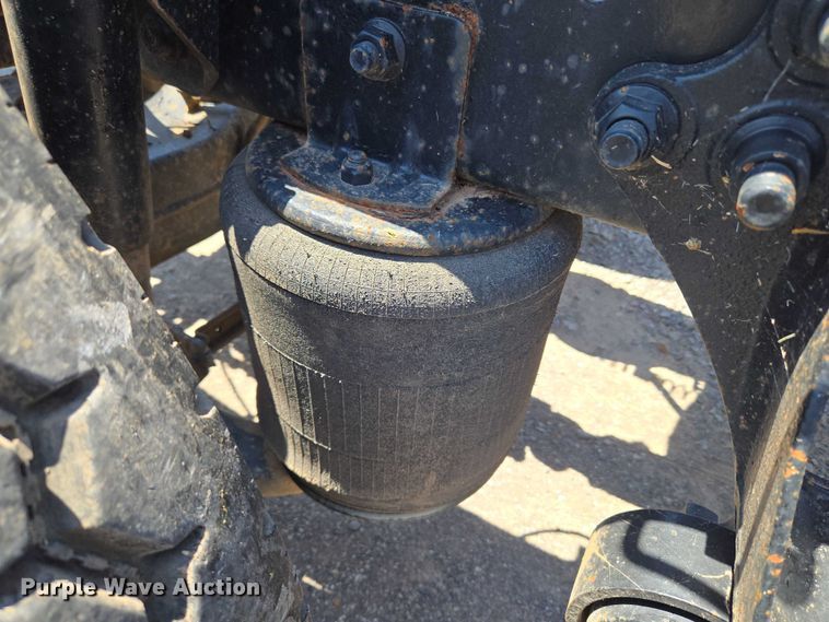 image for item EU3542 2007 International 9400i semi truck