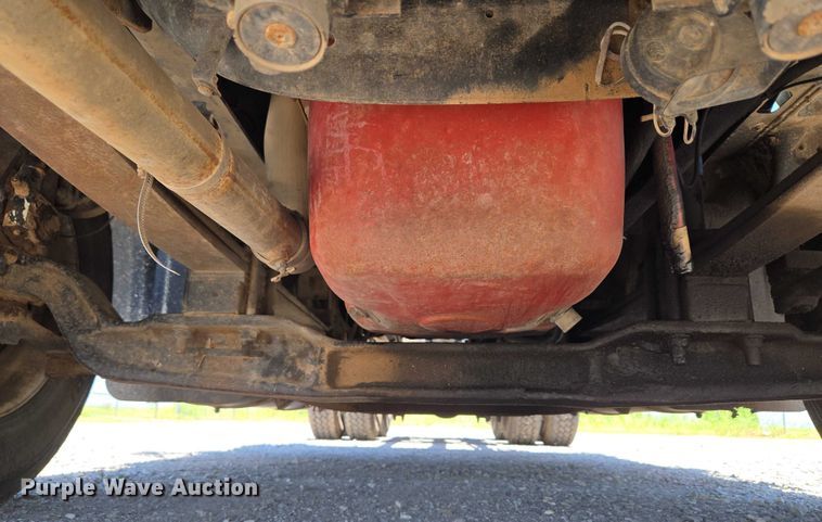 image for item EU3542 2007 International 9400i semi truck