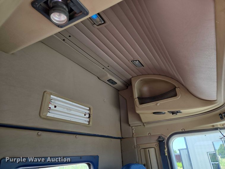 image for item EU3542 2007 International 9400i semi truck