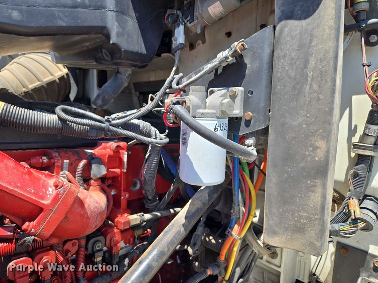 image for item EU3542 2007 International 9400i semi truck