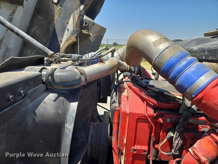 image for item EU3542 2007 International 9400i semi truck