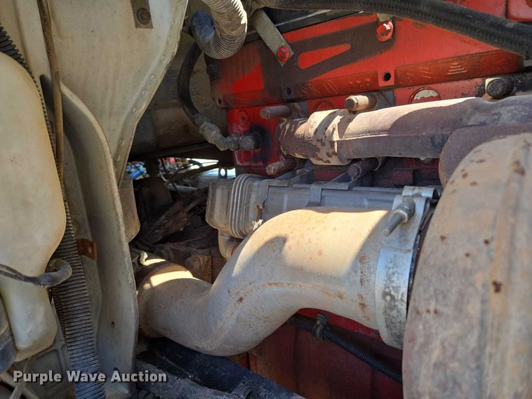 image for item EU3542 2007 International 9400i semi truck