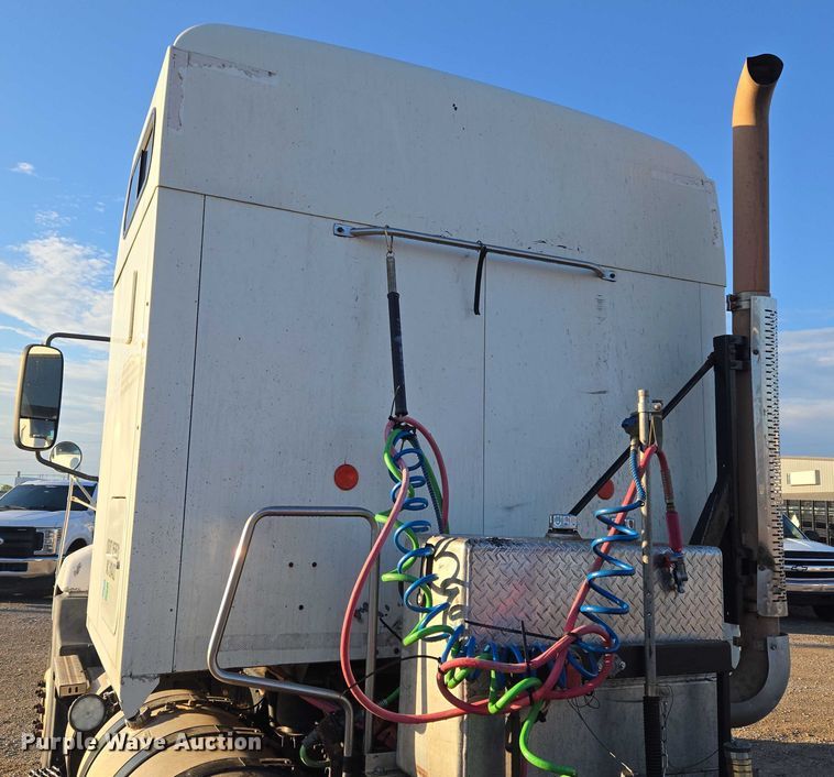 image for item EU3751 2012 Mack CXU semi truck