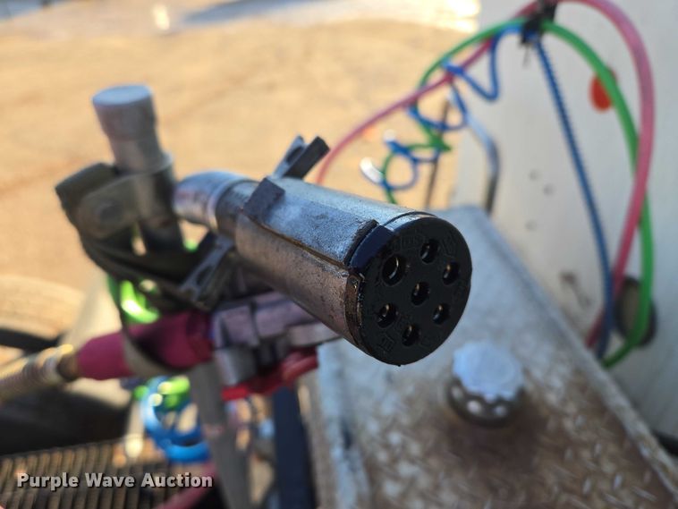 image for item EU3751 2012 Mack CXU semi truck