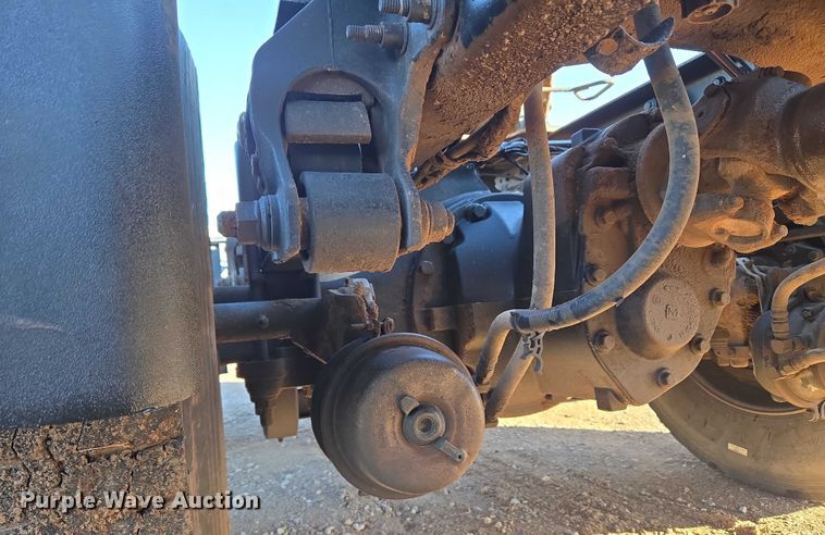 image for item EU3751 2012 Mack CXU semi truck