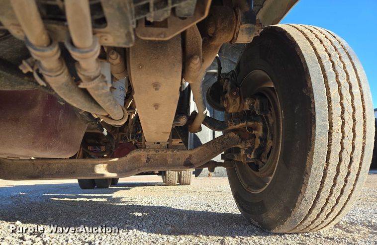 image for item EU3751 2012 Mack CXU semi truck