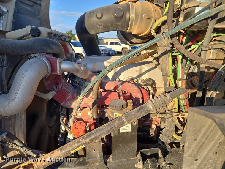 image for item EU3751 2012 Mack CXU semi truck