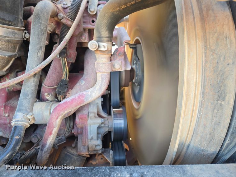 image for item EU3751 2012 Mack CXU semi truck