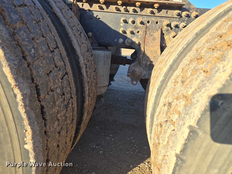 image for item EU3751 2012 Mack CXU semi truck