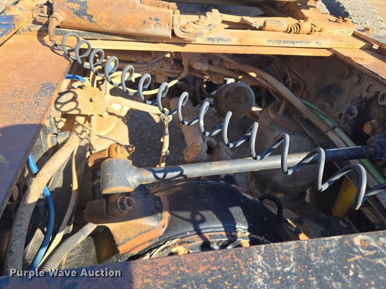 image for item EU3752 2000 Freightliner MB70 semi truck