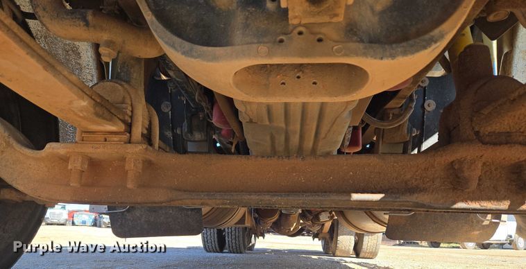 image for item EU3752 2000 Freightliner MB70 semi truck