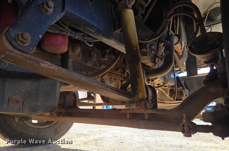 image for item EU3752 2000 Freightliner MB70 semi truck