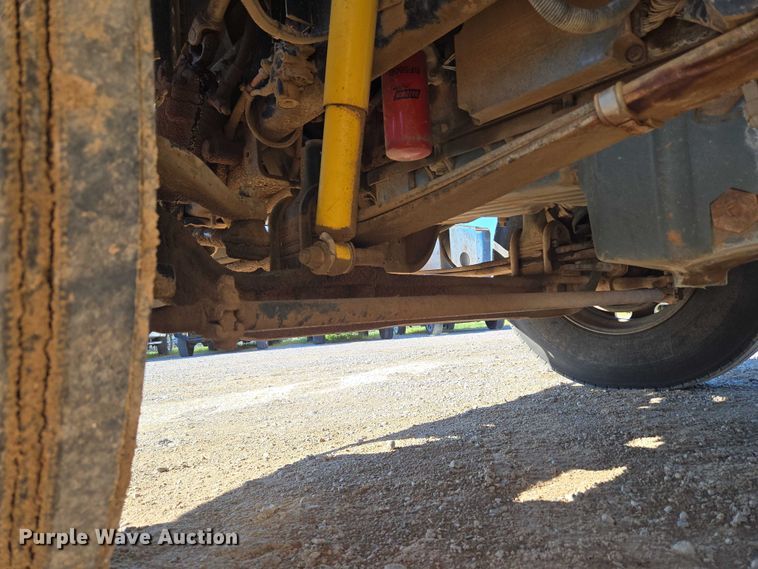 image for item EU3752 2000 Freightliner MB70 semi truck