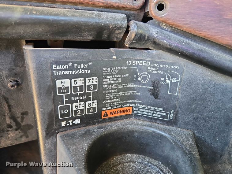 image for item EU3752 2000 Freightliner MB70 semi truck