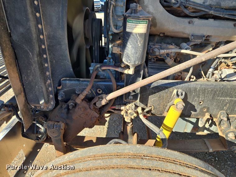 image for item EU3752 2000 Freightliner MB70 semi truck