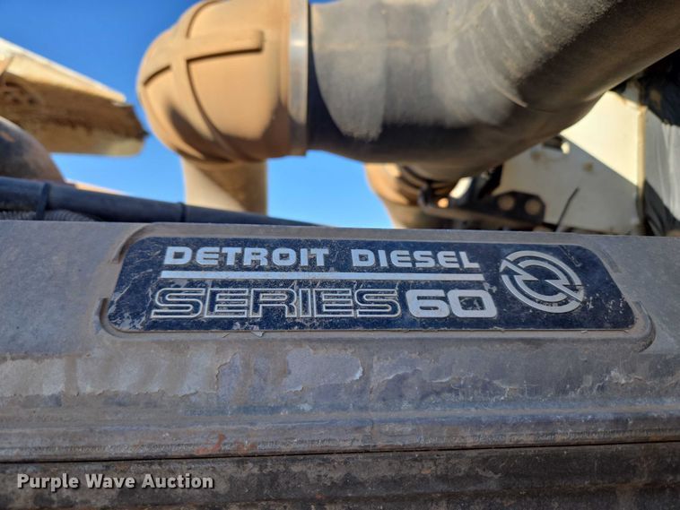 image for item EU3752 2000 Freightliner MB70 semi truck