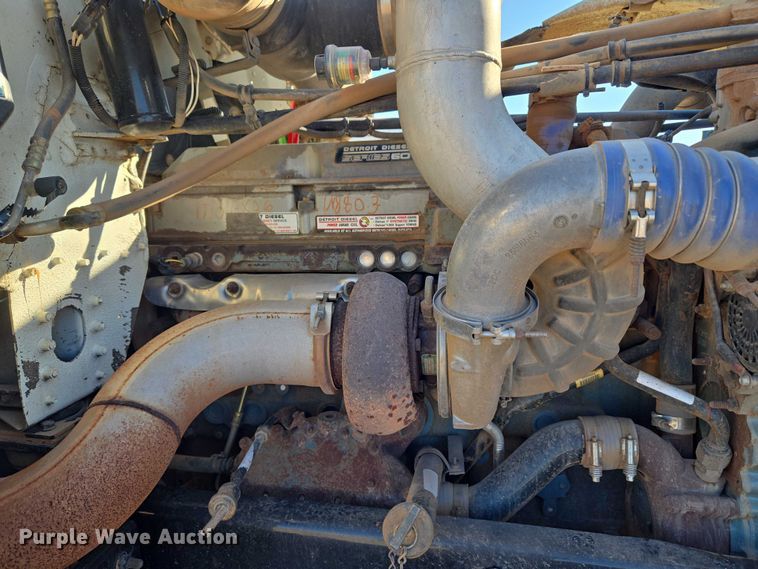 image for item EU3752 2000 Freightliner MB70 semi truck