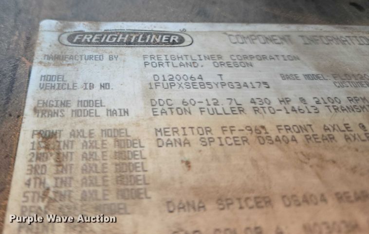 image for item EU3752 2000 Freightliner MB70 semi truck