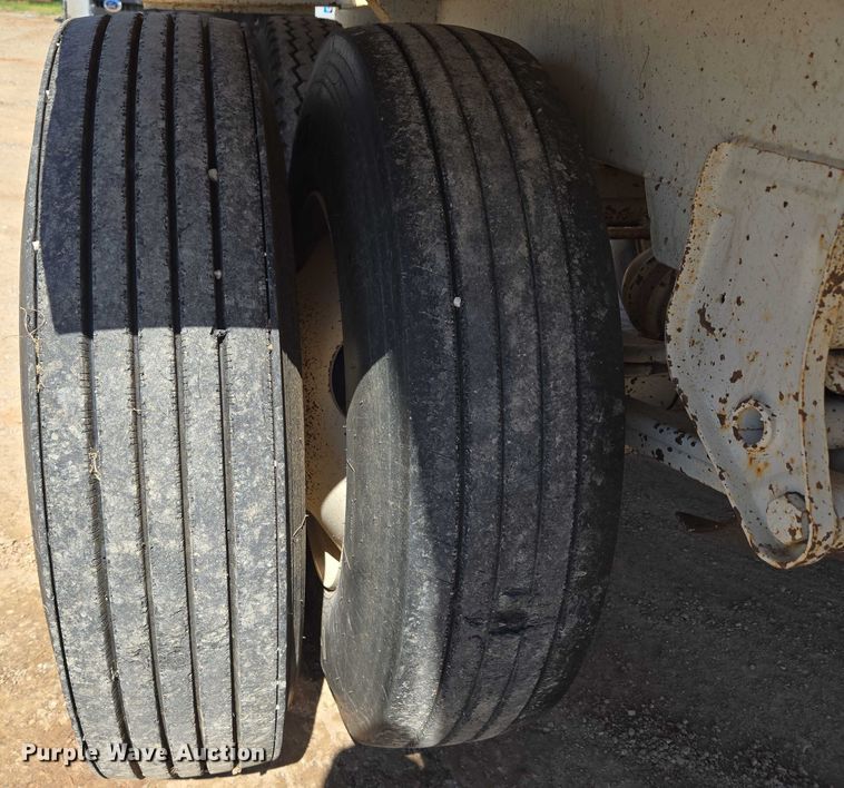 image for item EU3753 2018 Armor Lite SBC-40 bottom dump trailer