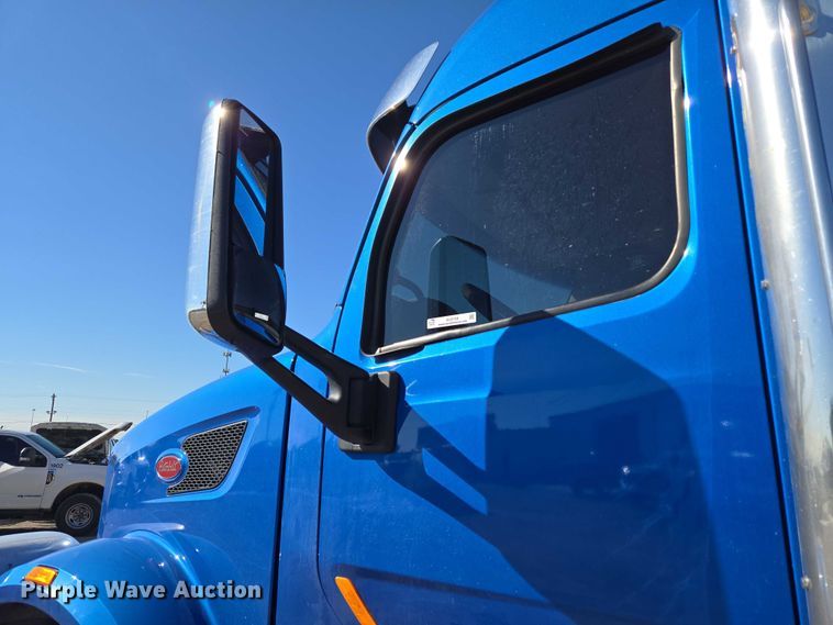image for item EU3754 2019 Peterbilt 567 semi truck