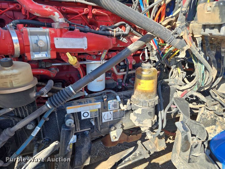 image for item EU3754 2019 Peterbilt 567 semi truck