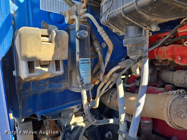 image for item EU3754 2019 Peterbilt 567 semi truck