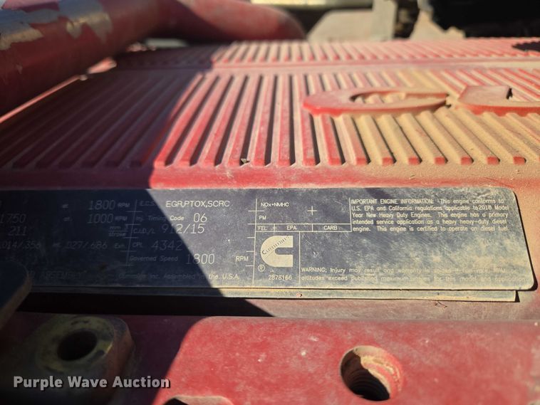 image for item EU3754 2019 Peterbilt 567 semi truck