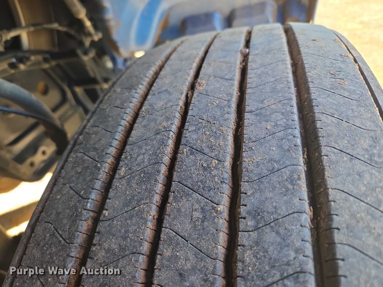 image for item EU3754 2019 Peterbilt 567 semi truck