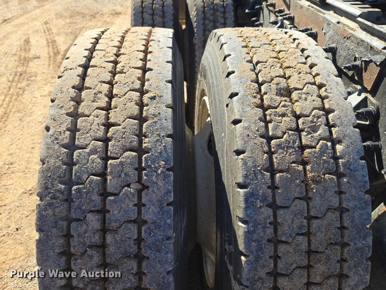 image for item EU3754 2019 Peterbilt 567 semi truck