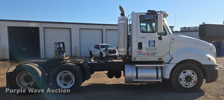 image for item EU3755 2011 International Prostar semi truck