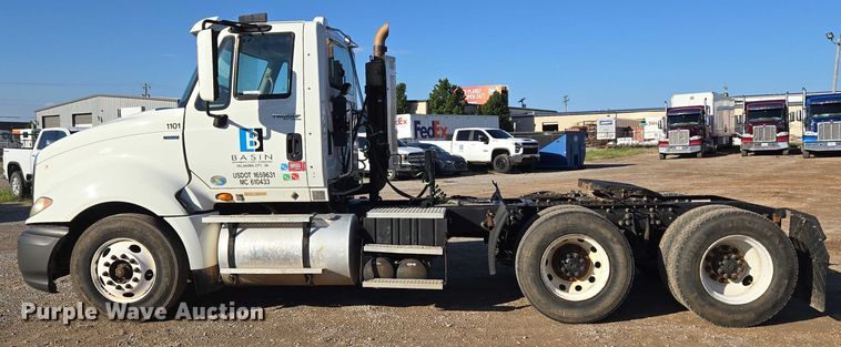 image for item EU3755 2011 International Prostar semi truck