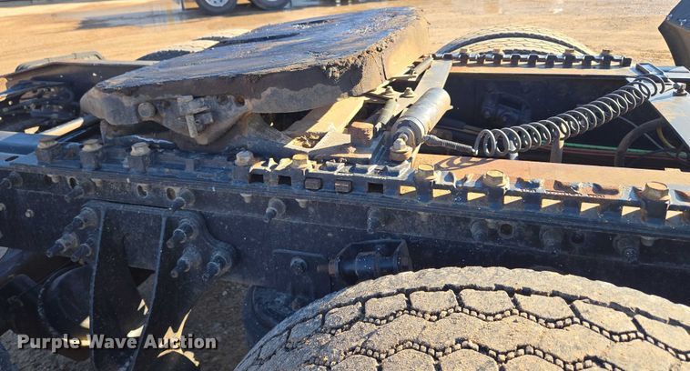 image for item EU3755 2011 International Prostar semi truck