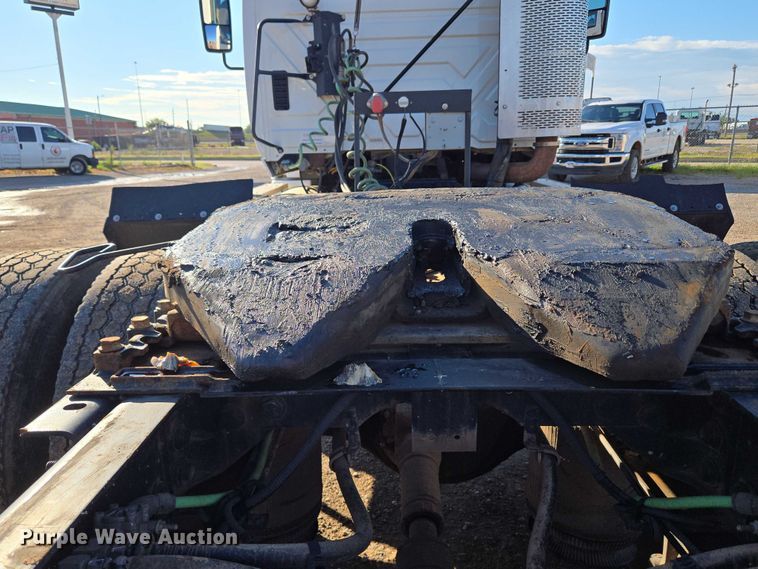 image for item EU3755 2011 International Prostar semi truck